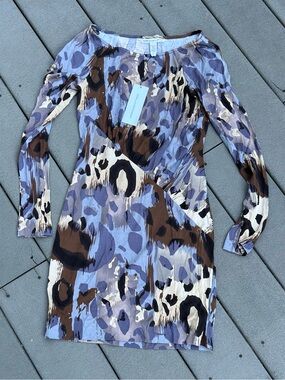 NWT: Diane Von Furstenberg Animal Print 100% Silk Long Sleeve Mini Dress Size 4